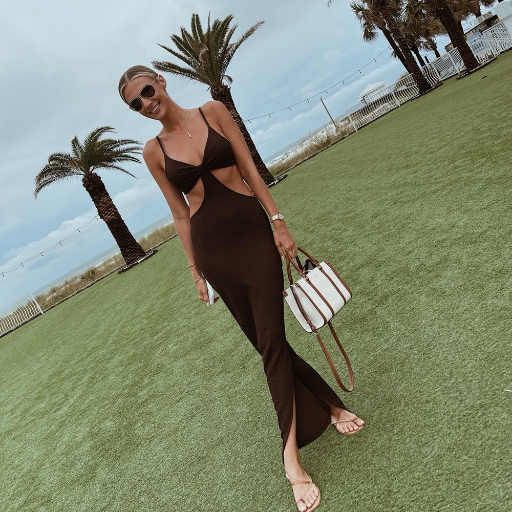 Backless Dress- Long/Brown